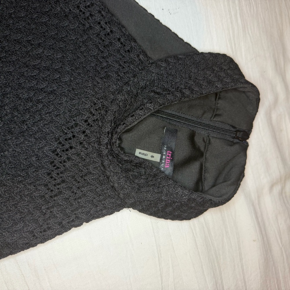Chic Black Sleeveless Top